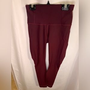 Lululemon Zoned In Tight *27"
Garnet Size 6
